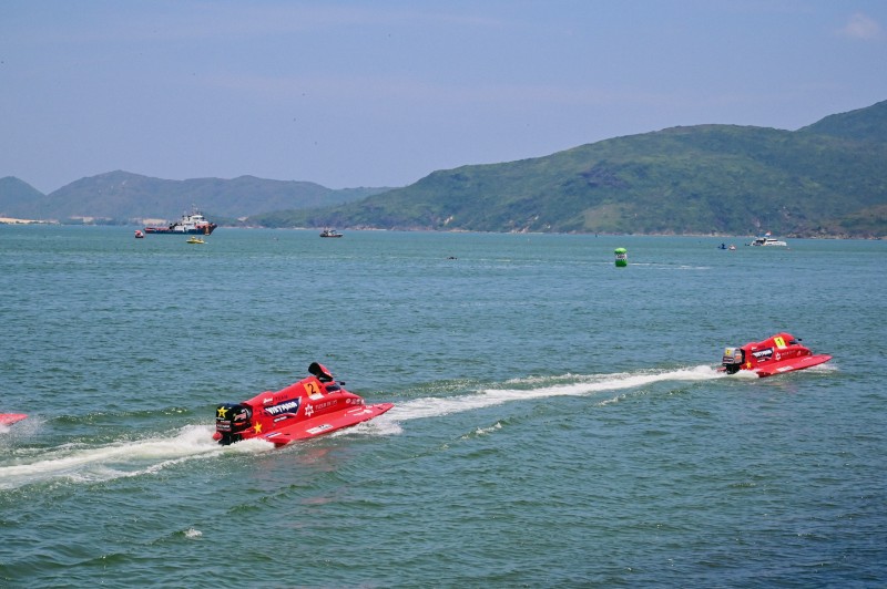 Đội đua thuyền máy Bình Định – Việt Nam giữ vững ngôi đầu bảng UIM F1H2O World Championship Đội đua thuyền máy Bình Định – Việt Nam giữ vững ngôi đầu bảng UIM F1H2O World Championship