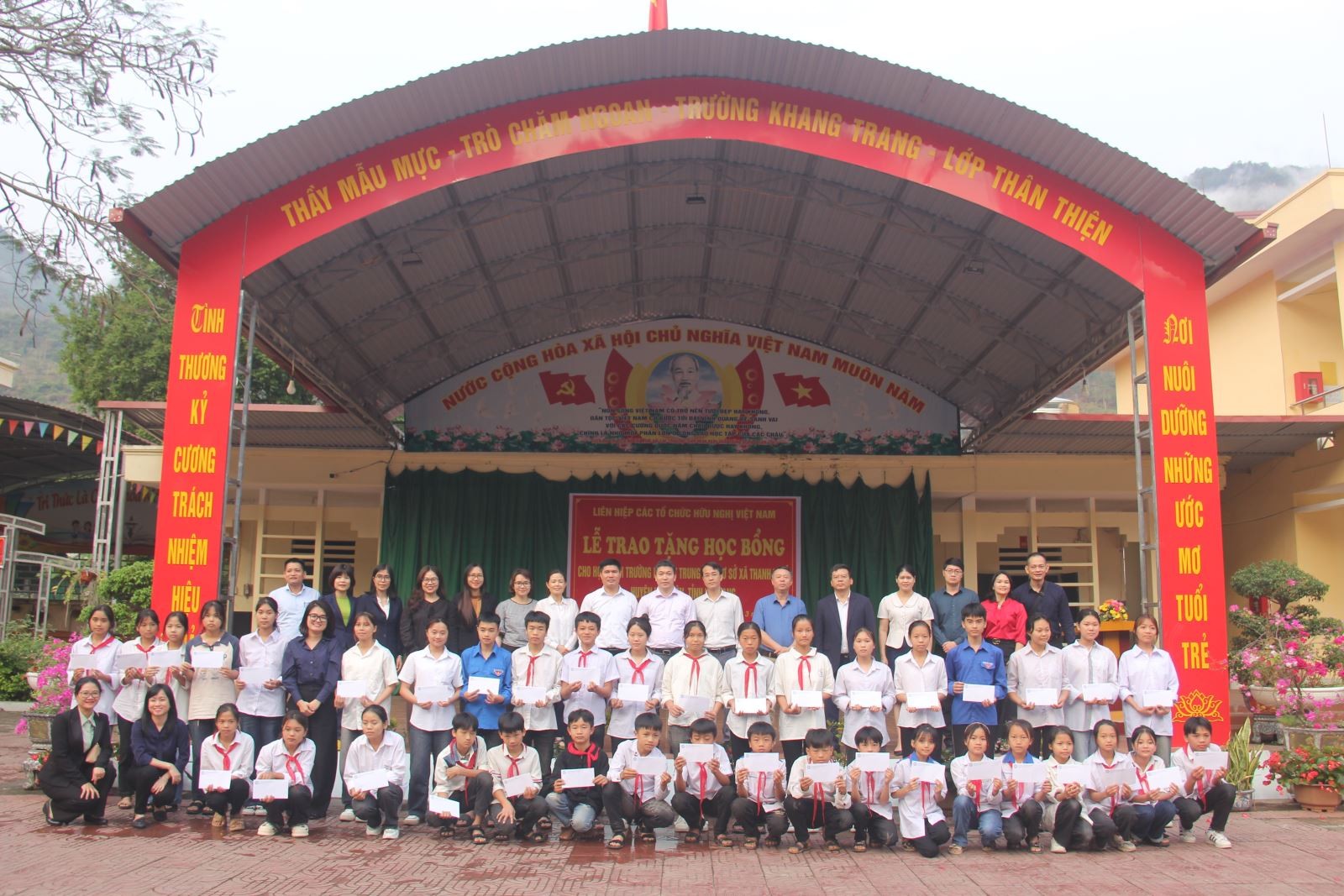 Đoàn công tác Liên hiệp các tổ chức hữu nghị Việt Nam thăm và làm việc tại tỉnh Hà Giang Đoàn công tác Liên hiệp các tổ chức hữu nghị Việt Nam thăm và làm việc tại tỉnh Hà Giang