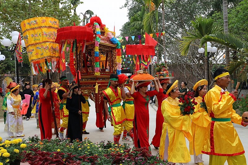 Lễ hội Thành Bản Phủ (Điện Biên): giáo dục truyền thống yêu nước, đoàn kết dân tộc Lễ hội Thành Bản Phủ (Điện Biên): giáo dục truyền thống yêu nước, đoàn kết dân tộc