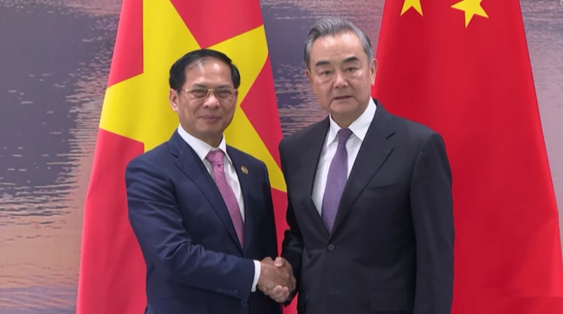Khẳng định tầm quan trọng hàng đầu của quan hệ Việt Nam-Trung Quốc Khẳng định tầm quan trọng hàng đầu của quan hệ Việt Nam-Trung Quốc