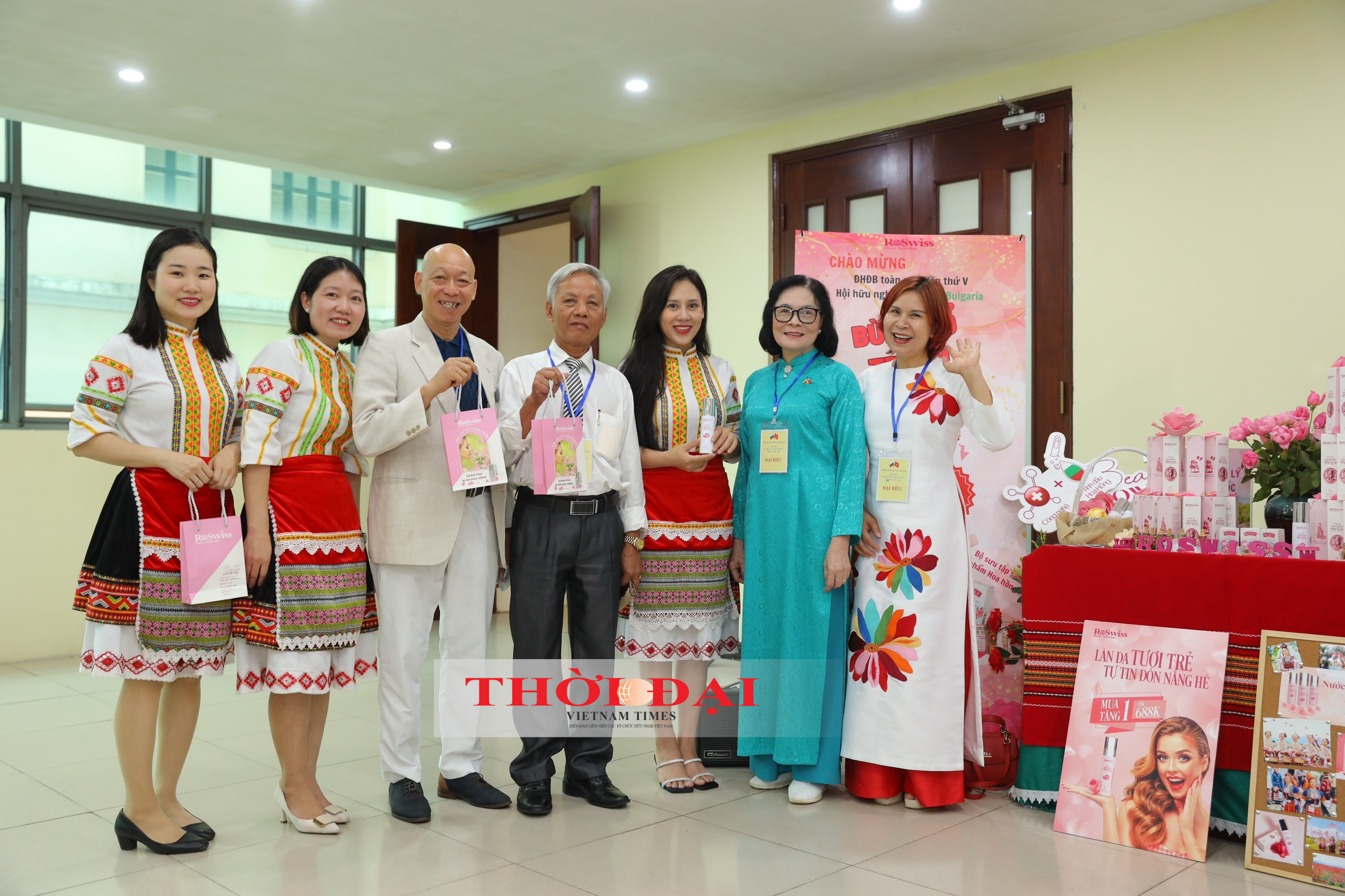 Gìn giữ, bồi đắp tình hữu nghị Việt Nam - Bungari Gìn giữ, bồi đắp tình hữu nghị Việt Nam - Bungari