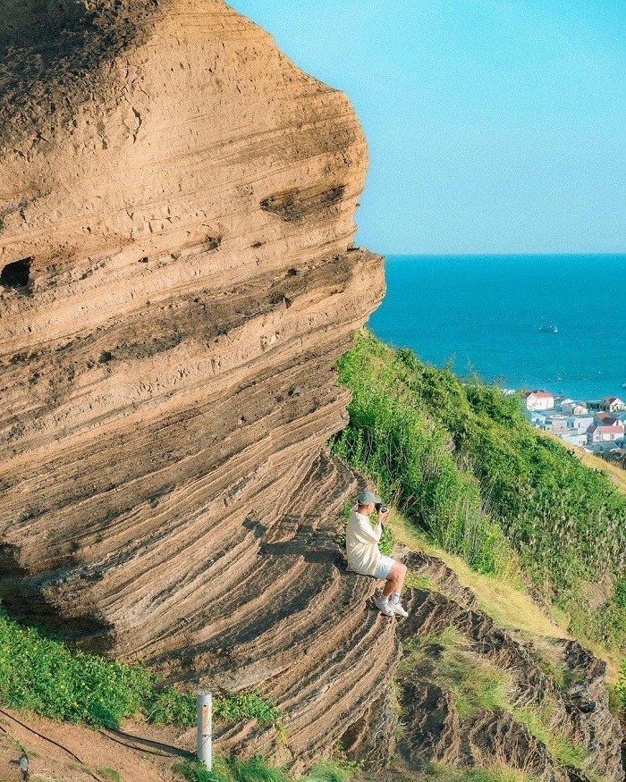 Visit The Majestic Cao Cat Mountain – The “Grand Canyon” Of Vietnam Explore the “Grand Canyon” of Vietnam