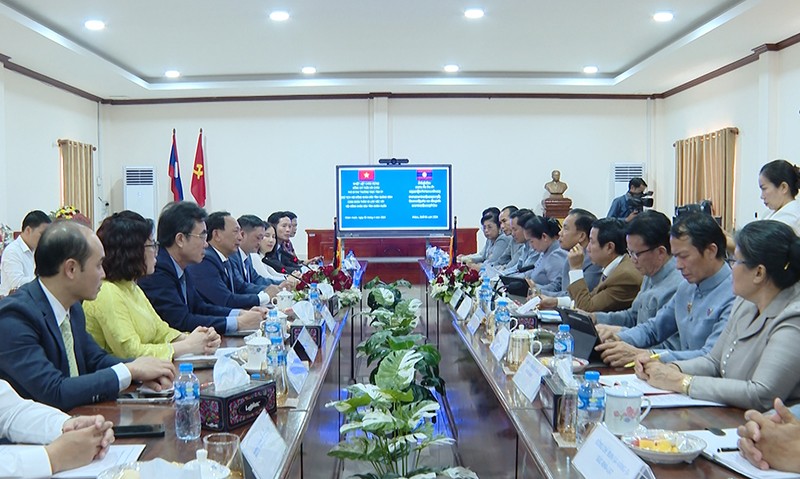 Quảng Bình và tỉnh Khăm Muồn (Lào) trao đổi kinh nghiệm hoạt động Quảng Bình và tỉnh Khăm Muồn (Lào) trao đổi kinh nghiệm hoạt động