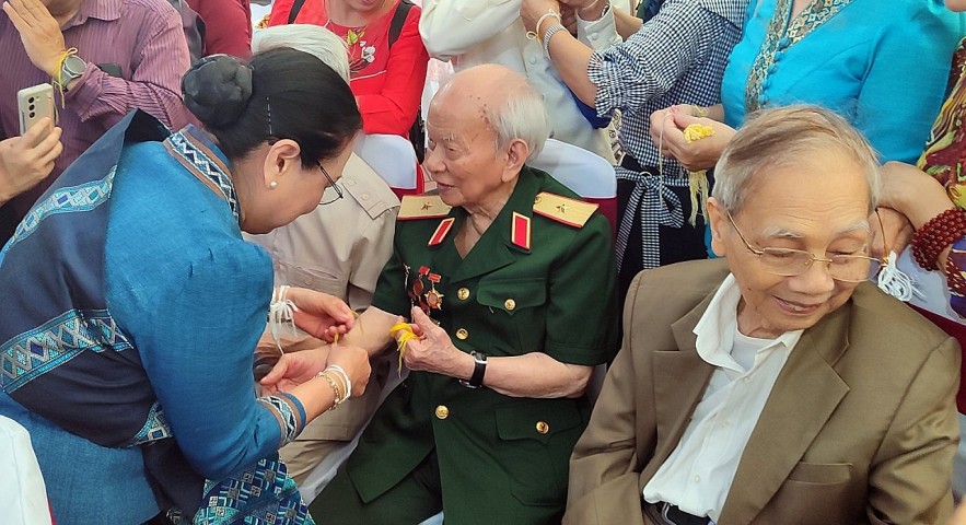 Celebrating Bunpimay in Vietnam: We Feel the Same Happiness as at Home Celebrating Bunpimay in Vietnam: We Feel the Same Happiness as at Home