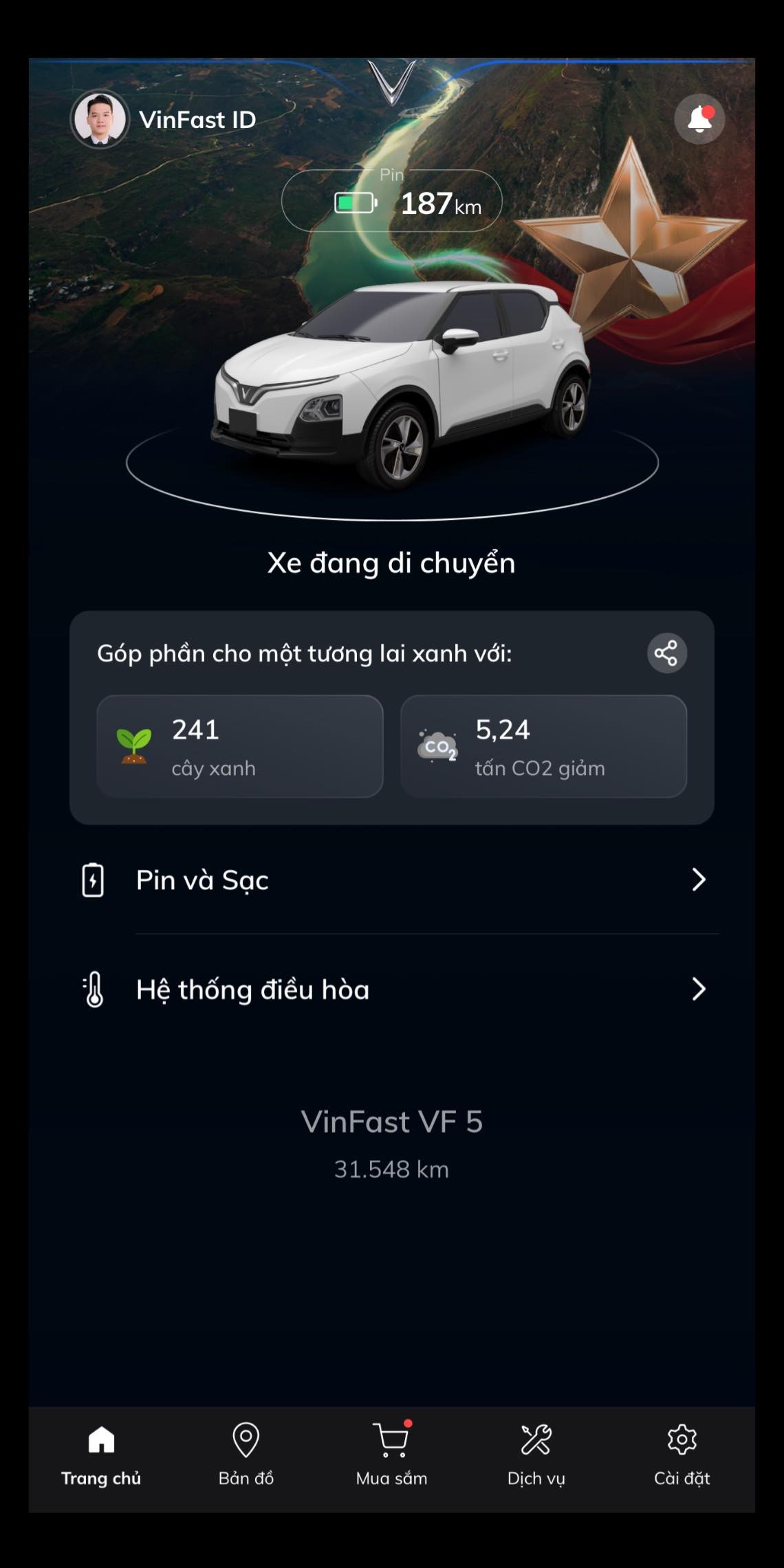Sau 31.548 km di chuyển bằng VF 5 Plus, anh Cường khoe đã trồng được 241 cây xanh (ảnh: FBNV). Sau 31.548 km di chuyển bằng VF 5 Plus, anh Cường khoe đã trồng được 241 cây xanh (ảnh: FBNV).