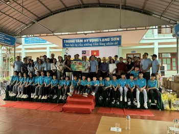 Gắn kết tình hữu nghị Việt Nam - Malaysia qua công tác thiện nguyện