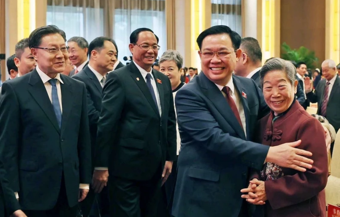 Chủ tịch Quốc hội Vương Đình Huệ dự Gặp gỡ hữu nghị nhân dân Việt Nam-Trung Quốc Chủ tịch Quốc hội Vương Đình Huệ dự Gặp gỡ hữu nghị nhân dân Việt Nam-Trung Quốc