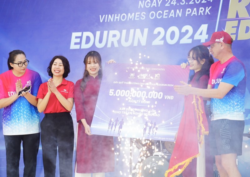 EDURUN 2024: Quyên góp kỷ lục 5 tỷ đồng để xây trường vùng xa EDURUN 2024: Quyên góp kỷ lục 5 tỷ đồng để xây trường vùng xa