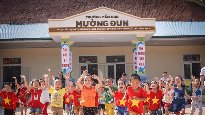EDURUN 2024: Quyên góp kỷ lục 5 tỷ đồng để xây trường vùng xa EDURUN 2024: Quyên góp kỷ lục 5 tỷ đồng để xây trường vùng xa