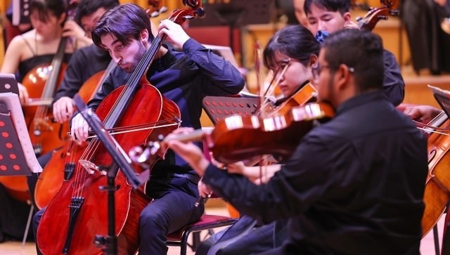 Conductor Tran Nhat Minh Brings Vietnamese Folk Songs To The World Conductor Tran Nhat Minh Brings Vietnamese Folk Songs To The World