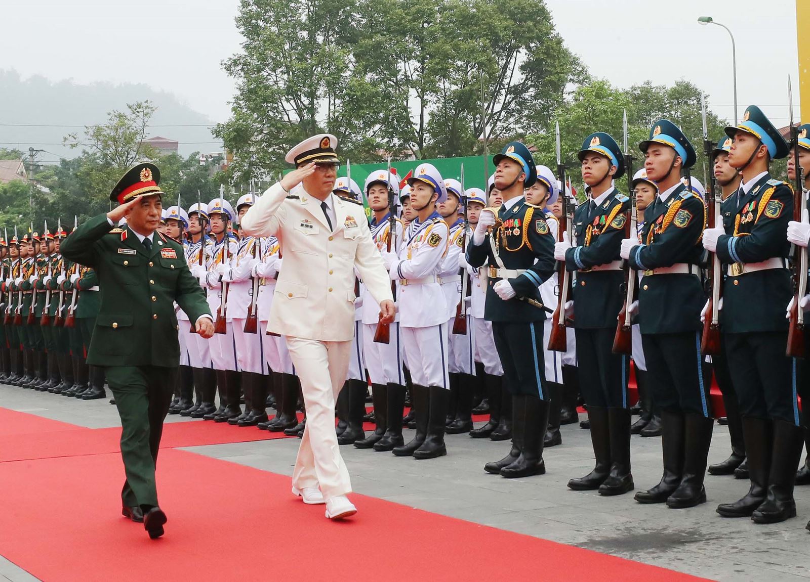 Giao lưu hữu nghị quốc phòng biên giới Việt Nam - Trung Quốc lần thứ 8 Chú thích ảnh