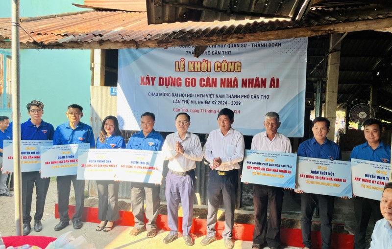 Khởi công xây dựng 60 nhà nhân ái cho đồng bào tôn giáo ở Cần Thơ Khởi công xây dựng 60 nhà nhân ái cho đồng bào tôn giáo ở Cần Thơ