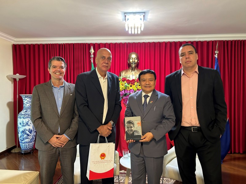 Thúc đẩy văn hóa, du lịch là trọng tâm hoạt động năm 2024 giữa Việt Nam và TP Rio de Janeiro Thúc đẩy văn hóa, du lịch là trọng tâm hoạt động năm 2024 giữa Việt Nam và TP Rio de Janeiro