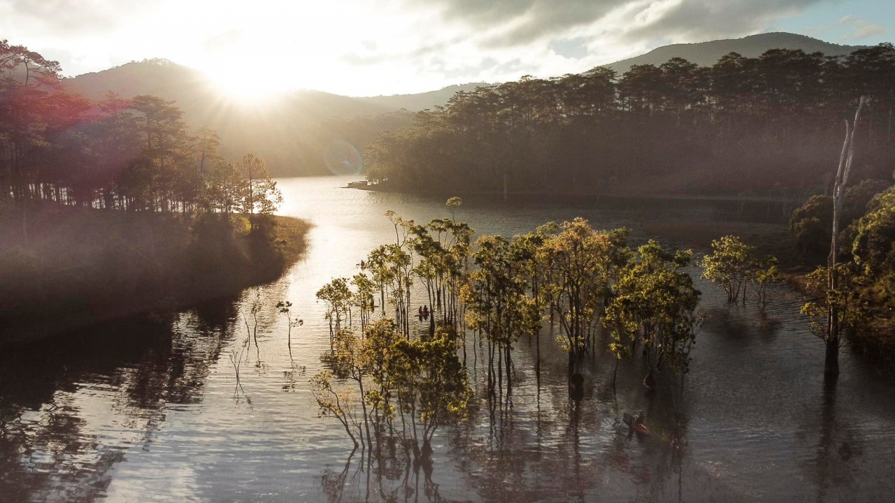 Suoi Tia – The Stunning Upstream Of Tuyen Lam Lake Suoi Tia – The Stunning Upstream Of Tuyen Lam Lake