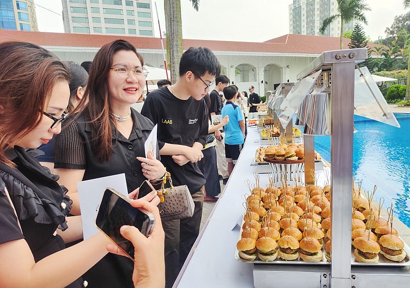 Tăng cường hiểu biết lẫn nhau qua giao lưu ẩm thực Thụy Điển - Việt Nam Tăng cường hiểu biết lẫn nhau qua giao lưu ẩm thực Thụy Điển - Việt Nam