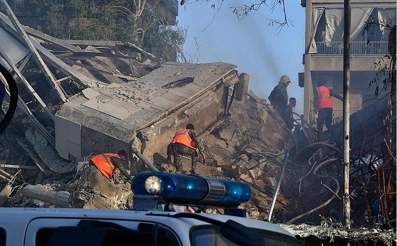 Emergency rescue forces on duty at the scene of the bombardment near the Iranian Embassy in Damascus (Syria). Emergency rescue forces on duty at the scene of the bombardment near the Iranian Embassy in Damascus (Syria).