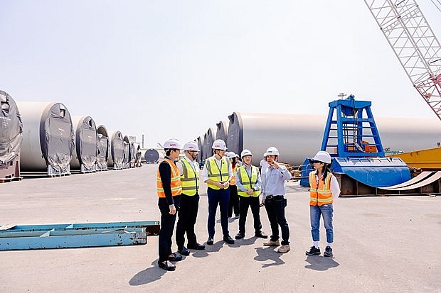 Ten offshore wind turbine towers are bound for the RoK's Jeonnam province. (Photo: VNA) Ten offshore wind turbine towers are bound for the RoK's Jeonnam province. (Photo: VNA)