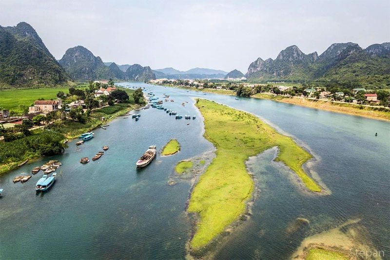Discover The Legendary Son River In Quang Binh Discover The Legendary Son River In Quang Binh