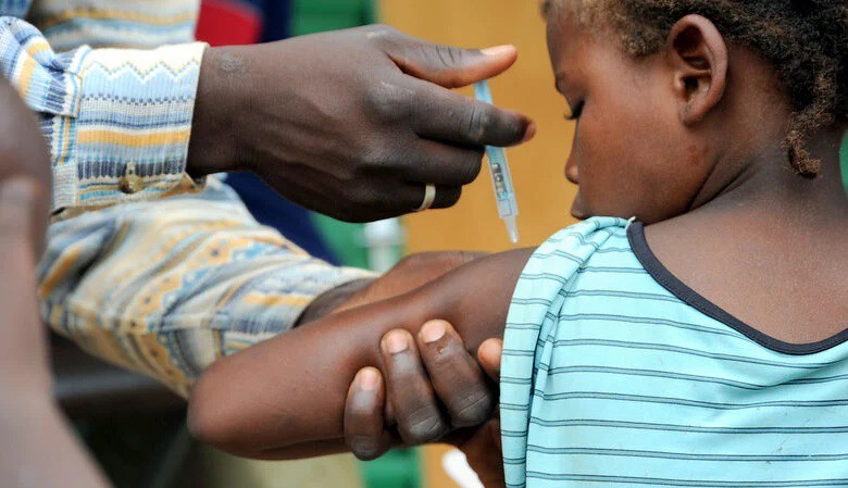 Nigeria - Quốc gia đầu tiên sử dụng vaccine viêm màng não mới 2 Nigeria - Quốc gia đầu tiên sử dụng vaccine viêm màng não mới 2