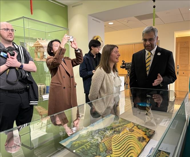 Exhibition “Vietnamese Cultural Space” Held In The U.S. Exhibition “Vietnamese Cultural Space” Held In The U.S.