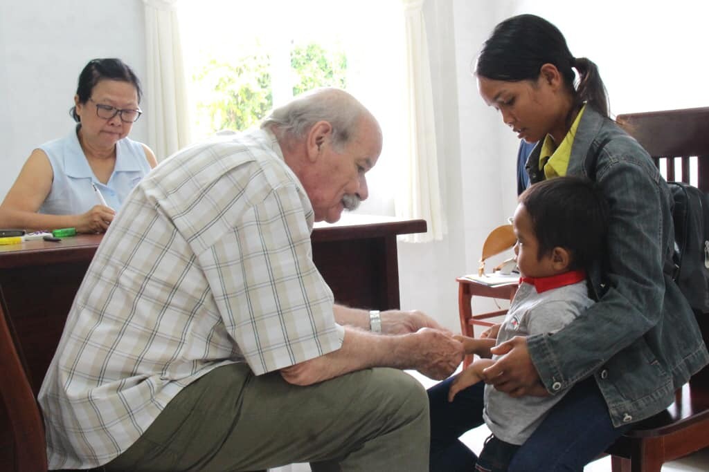Đắk Lắk: khám và phẫu thuật miễn phí cho trẻ em dị tật cơ xương khớp Đắk Lắk: khám và phẫu thuật miễn phí cho trẻ em dị tật cơ xương khớp