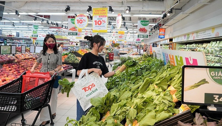 Fruit and vegetables are available for sales at a Central Retail supermarket in Vietnam. (Photo: Central Retail) Fruit and vegetables are available for sales at a Central Retail supermarket in Vietnam. (Photo: Central Retail)