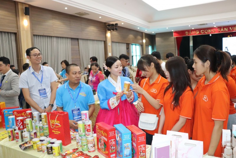 Hội thảo xúc tiến thương mại Việt Nam - Hàn Quốc thu hút gần 200 doanh nghiệp tham gia Hội thảo xúc tiến thương mại Việt Nam - Hàn Quốc thu hút gần 200 doanh nghiệp tham gia
