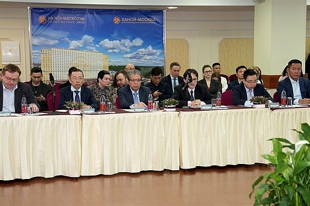 Việt Nam's Ambassador to Russia Đặng Minh Khôi (third from left) at the seminar. Việt Nam's Ambassador to Russia Đặng Minh Khôi (third from left) at the seminar.