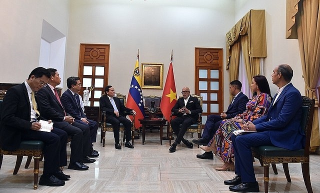 President of the National Assembly of Venezuela Jorge Rodriguez receives Deputy Prime Minister Tran Luu Quang of Vietnam in Caracas on April 19. (Photo: VGP) President of the National Assembly of Venezuela Jorge Rodriguez receives Deputy Prime Minister Tran Luu Quang of Vietnam in Caracas on April 19. (Photo: VGP)