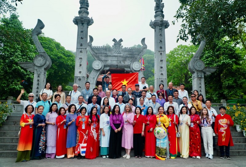 Gần 70 đại biểu kiều bào dự Giỗ Tổ Hùng Vương - Lễ hội Đền Hùng 2024 Gần 70 đại biểu kiều bào dự Giỗ Tổ Hùng Vương - Lễ hội Đền Hùng 2024