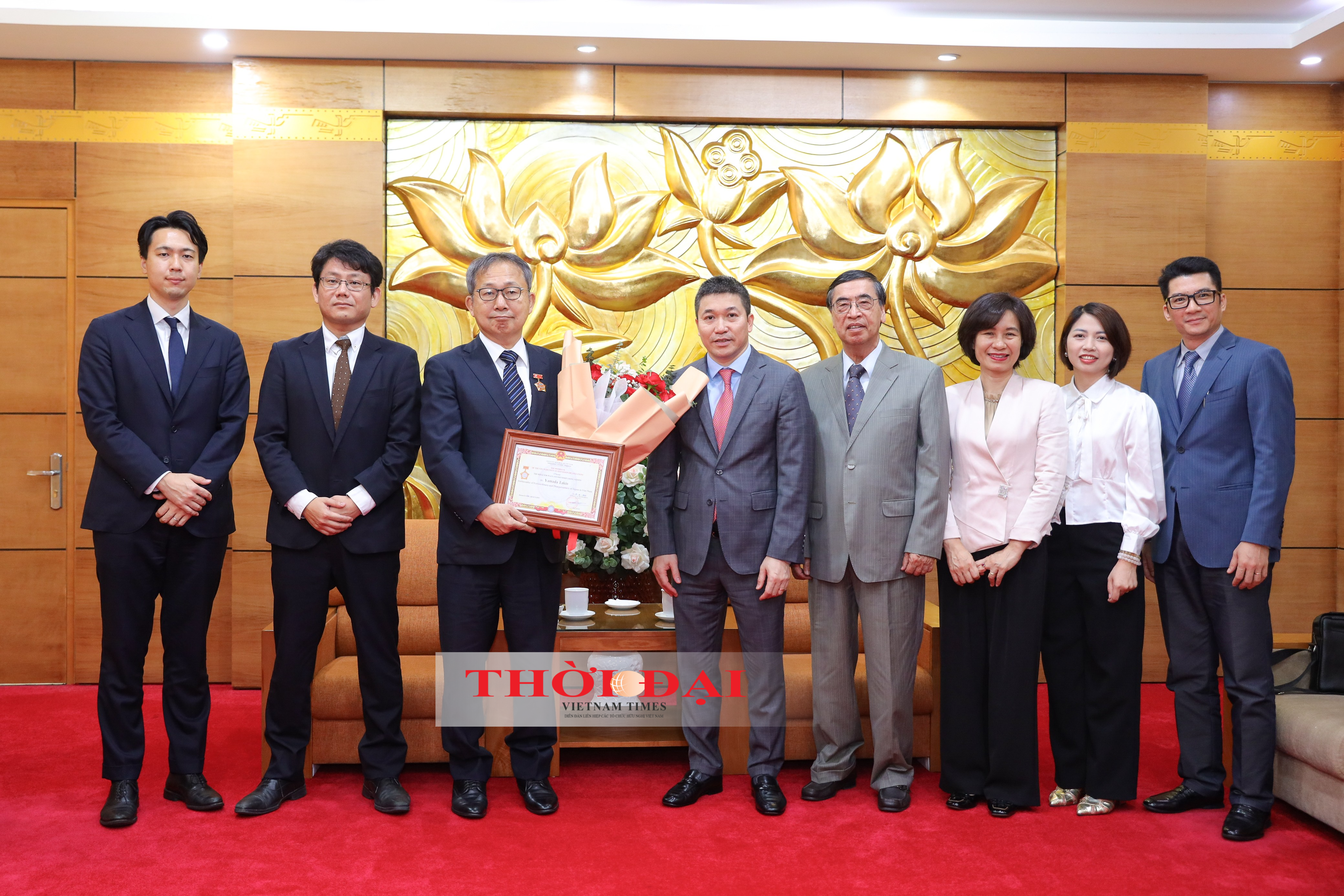 Các đại biểu chụp ảnh lưu niệm. (Ảnh: Đinh Hòa) Các đại biểu chụp ảnh lưu niệm. (Ảnh: Đinh Hòa)