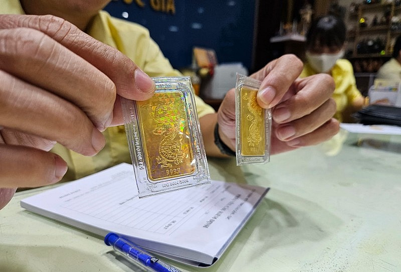 2 thành viên trúng thầu 3.400 lượng vàng SJC trong phiên đấu thầu đầu tiên 2 thành viên trúng thầu 3.400 lượng vàng SJC trong phiên đấu thầu đầu tiên