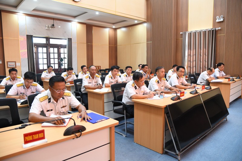 Vùng 5 Hải quân rút kinh nghiệm đợt cao điểm chống khai thác IUU Vùng 5 Hải quân rút kinh nghiệm đợt cao điểm chống khai thác IUU