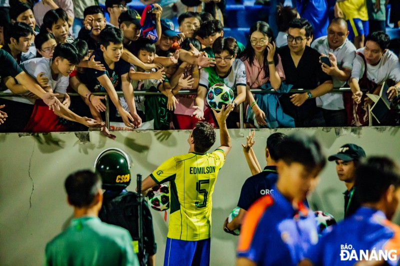 Sự kiện cũng là cơ hội thúc đẩy kết nối du lịch và thể thao giữa Việt Nam và Brazil, đặc biệt tạo ra tiền đề cho việc phát triển du lịch thể thao quốc tế trong tương lai của thành phố. Lễ hội bóng đá Brazil - Việt Nam thu hút hàng nghìn người hâm mộ và khách du lịch