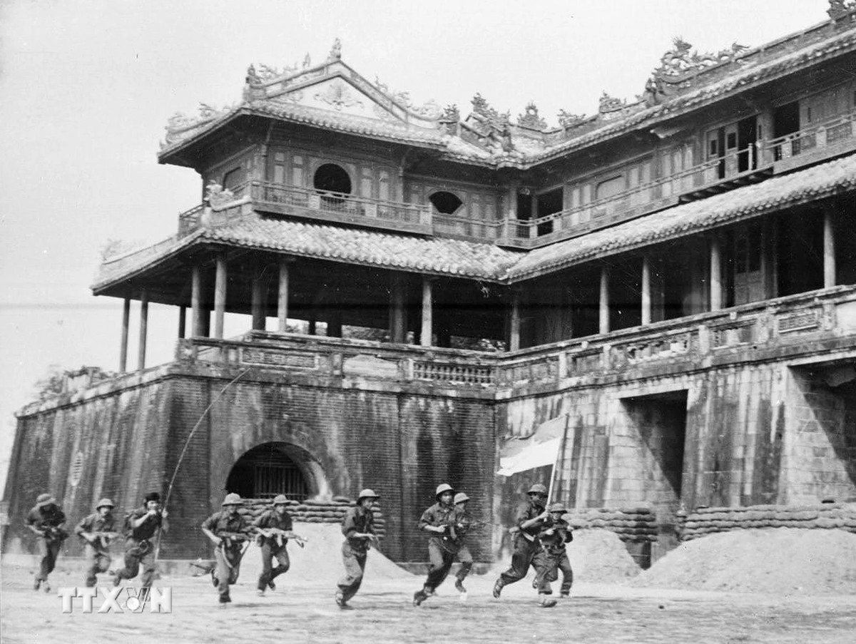 Chiến dịch Hồ Chí Minh - Đỉnh cao thắng lợi của cách mạng Việt Nam Chiến dịch Hồ Chí Minh - Đỉnh cao thắng lợi của cách mạng Việt Nam