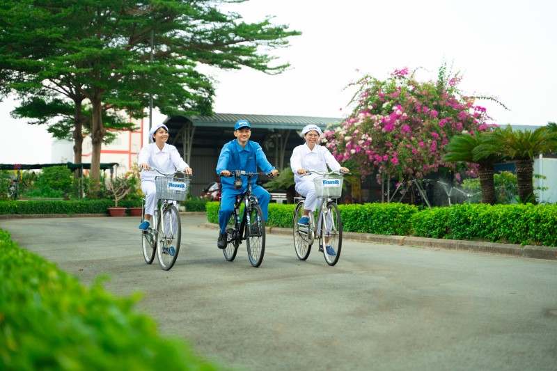 Công bố thêm 1 nhà máy đạt trung hòa carbon, Vinamilk tiến nhanh trên hành trình đến Net Zero Công bố thêm 1 nhà máy đạt trung hòa carbon, Vinamilk tiến nhanh trên hành trình đến Net Zero