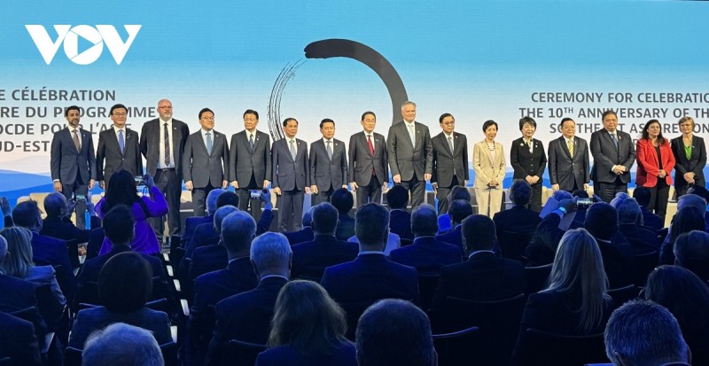 Tại Lễ kỷ niệm 10 năm thành lập Chương trình SEARP (Ảnh: Anh Tuấn/VOV-Paris) Tại Lễ kỷ niệm 10 năm thành lập Chương trình SEARP (Ảnh: Anh Tuấn/VOV-Paris)