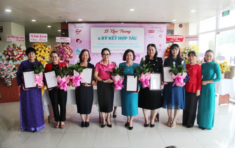 Hỗ trợ đào tạo nghề miễn phí cho phụ nữ hoàn cảnh khó khăn khu vực ĐBSCL Hỗ trợ đào tạo nghề miễn phí cho phụ nữ hoàn cảnh khó khăn khu vực ĐBSCL