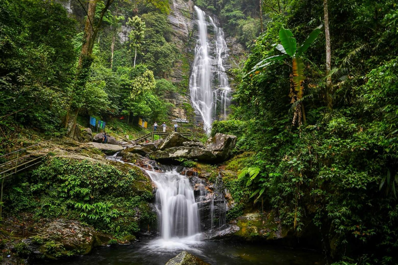 Explore Khe Kem Waterfall – A Fascinating Destination In Pu Mat National Park Explore Khe Kem Waterfall – A Fascinating Destination In Pu Mat National Park