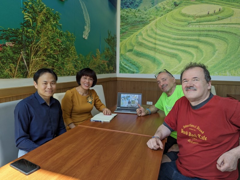 Cuộc thi vẽ tranh “Việt Nam hôm nay trong đôi mắt trẻ thơ” dành cho học sinh Hungary Cuộc thi vẽ tranh “Việt Nam hôm nay trong đôi mắt trẻ thơ” dành cho học sinh Hungary