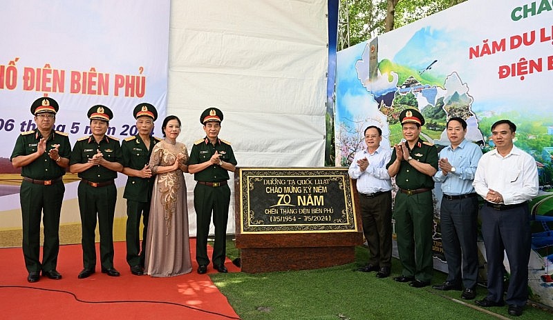 Điện Biên: Tổ chức lễ gắn biển tên đường Tạ Quốc Luật Điện Biên: Tổ chức lễ gắn biển tên đường Tạ Quốc Luật