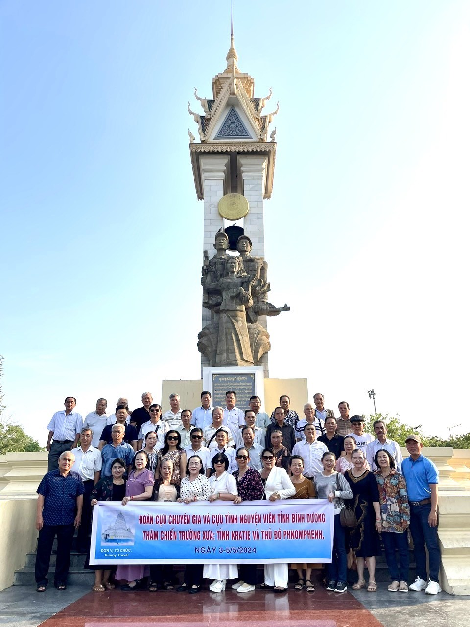 Đoàn cựu quân tình nguyện, cựu chuyên gia tỉnh Bình Dương thăm lại chiến trường xưa Cựu quân tình nguyện, cựu chuyên gia tỉnh Bình Dương thăm lại chiến trường xưa