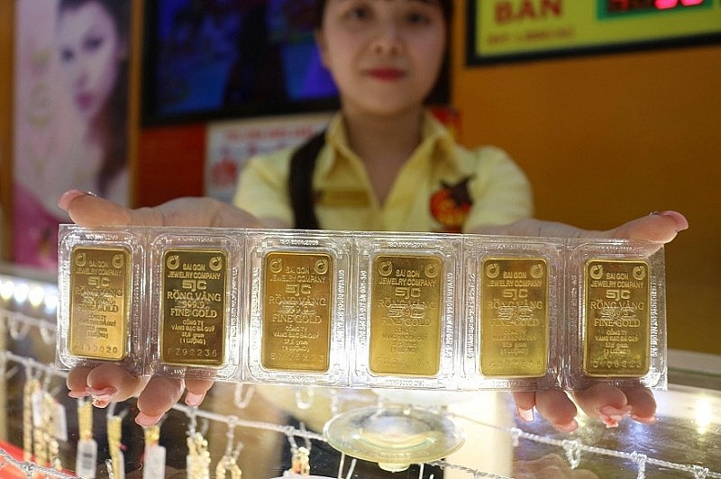 Vàng miếng SJC tăng sốc, vượt 90 triệu đồng mỗi lượng Vàng miếng SJC tăng sốc, vượt 90 triệu đồng mỗi lượng