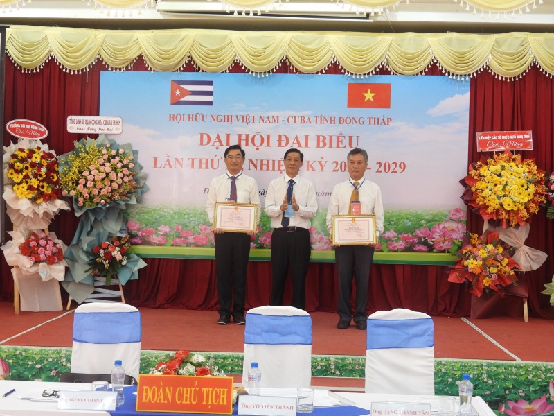 Tập trung duy trì, phát triển quan hệ hữu nghị truyền thống Việt Nam - Cuba Tập trung duy trì, phát triển quan hệ hữu nghị truyền thống Việt Nam - Cuba