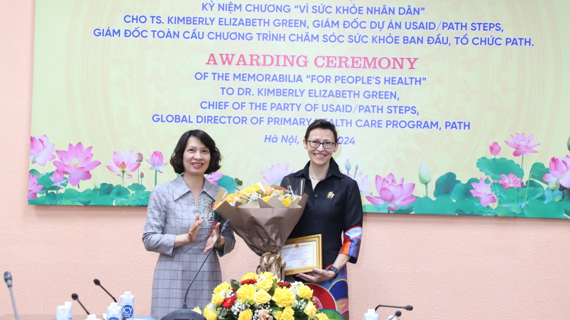 Ghi nhận đóng góp của bà Kimberly Elizabeth Green cho chương trình phòng, chống HIV/AIDS tại Việt Nam