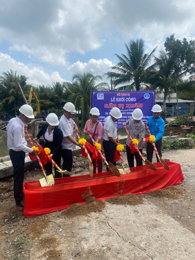 HAGUFO cùng VESAF, NFT/Hoa Kỳ giúp người dân Hậu Giang xây cầu, dẫn nước sạch về nông thôn
