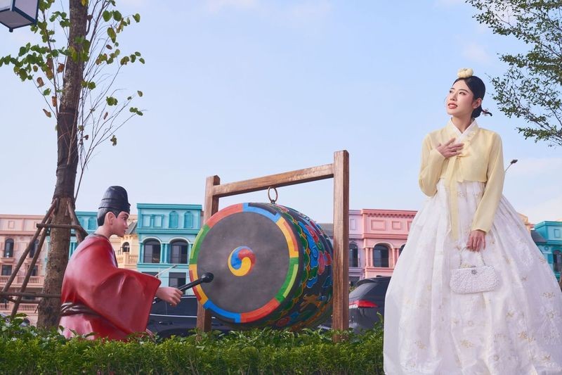 Các linh vật biểu trưng văn hóa xứ sở kim chi biến mỗi góc phố K-Town trở thành một điểm check-in “sống ảo” độc lạ Các linh vật biểu trưng văn hóa xứ sở kim chi biến mỗi góc phố K-Town trở thành một điểm check-in “sống ảo” độc lạ