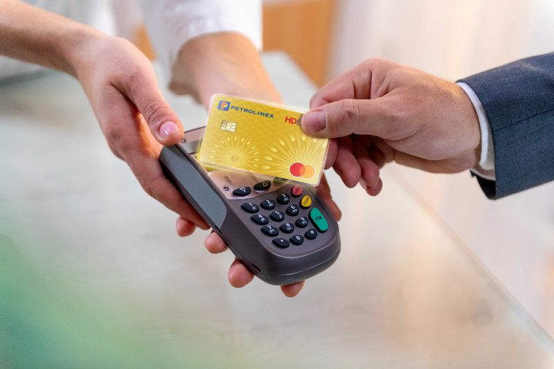 Dấu ấn HDBank trong bức tranh chuyển đổi số sôi động của ngành ngân hàng Dấu ấn HDBank trong bức tranh chuyển đổi số sôi động của ngành ngân hàng