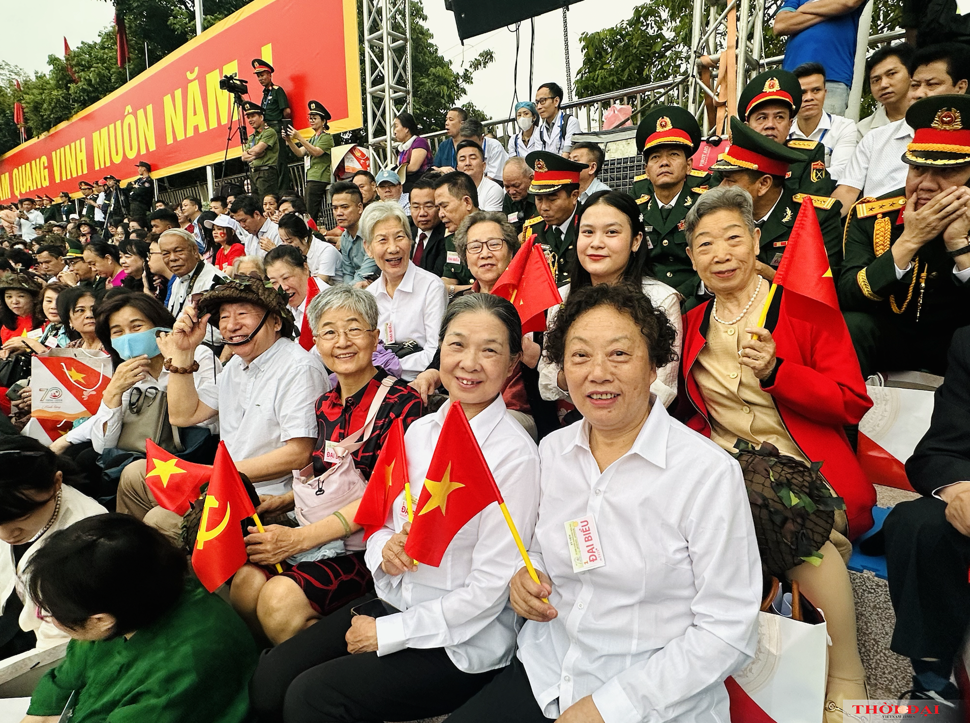 Đoàn nhân sỹ hữu nghị Trung Quốc thăm Việt Nam từ ngày 6/5 đến ngày 13/5 Đoàn nhân sỹ hữu nghị Trung Quốc thăm Việt Nam từ ngày 6/5 đến ngày 13/5