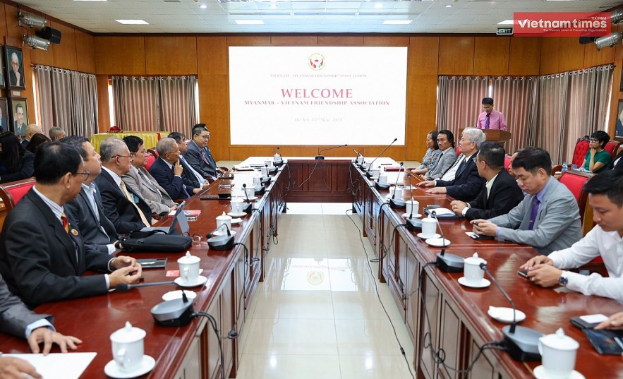 “Business Cooperation Plays Important Role in Vietnam - Myanmar People-to-people Exchanges” “Business Cooperation Plays Important Role in Vietnam - Myanmar People-to-people Exchanges”